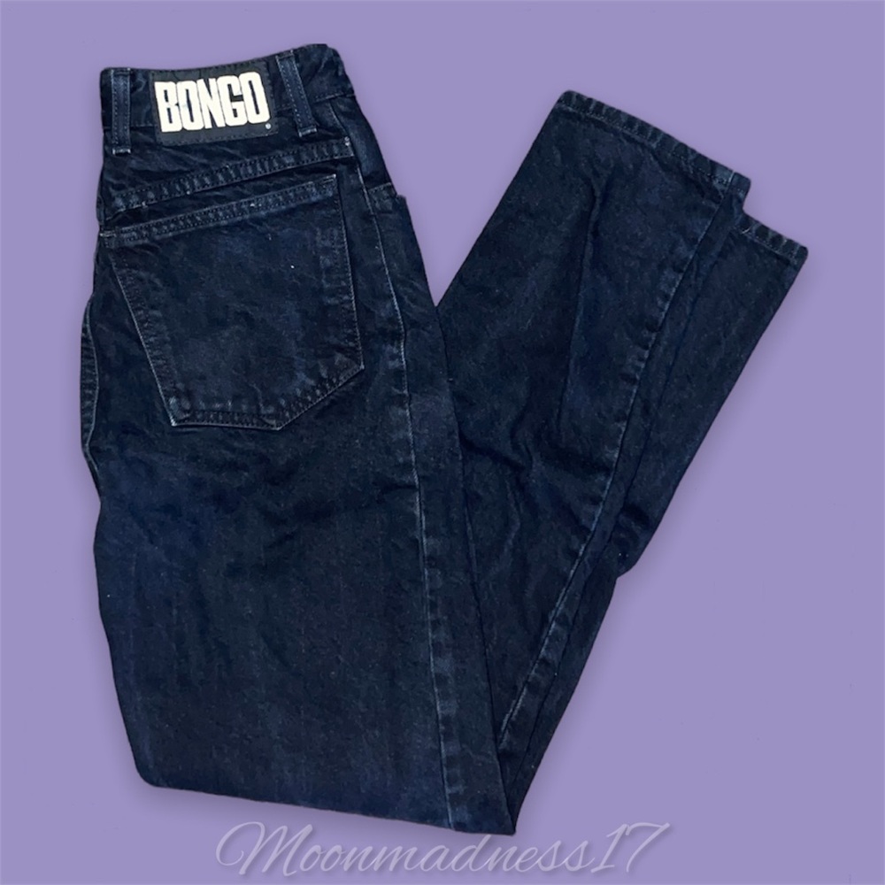 Closet staple rare vintage 90’s black BONGO jeans.🖤